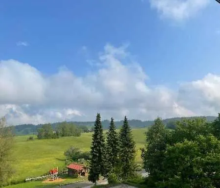 Mit Swimmingpool Und Aussicht 15 *